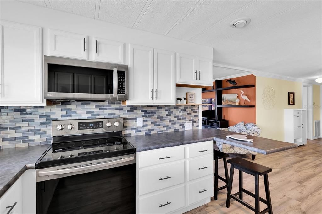 待售: $162,500 (2 贝兹, 2 浴室, 1055 平方英尺)