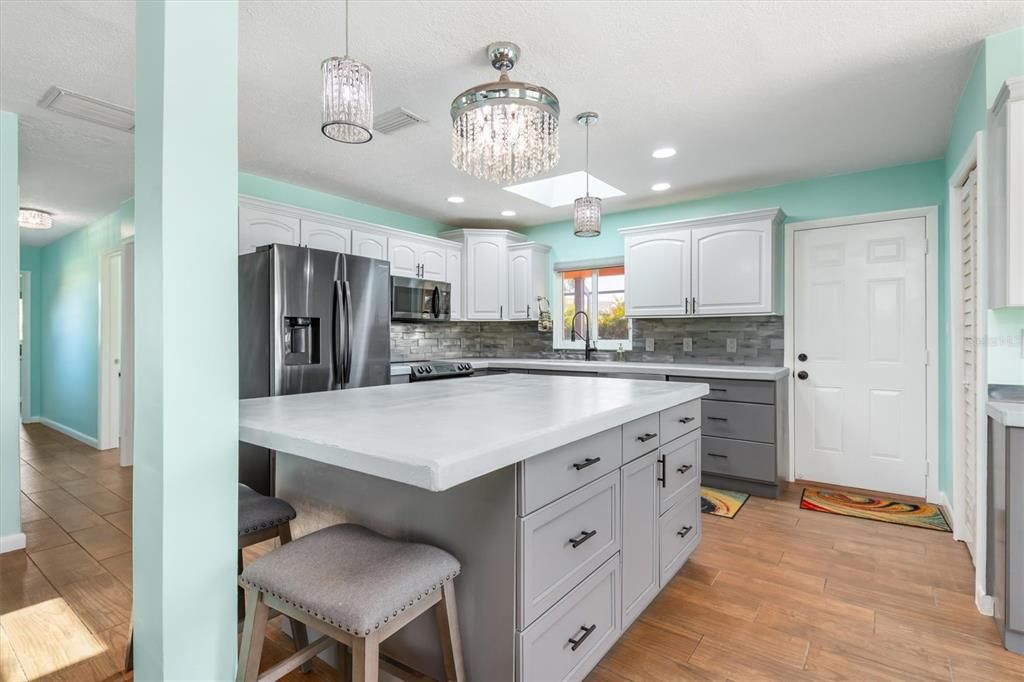 For Sale: $493,000 (3 beds, 2 baths, 1532 Square Feet)