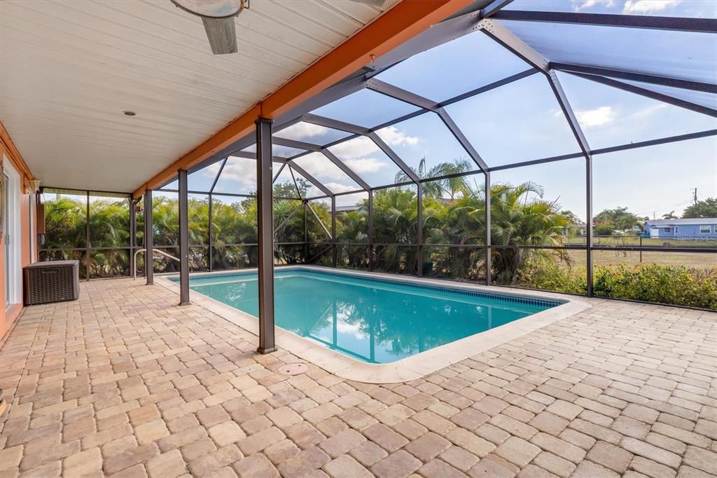 For Sale: $493,000 (3 beds, 2 baths, 1532 Square Feet)