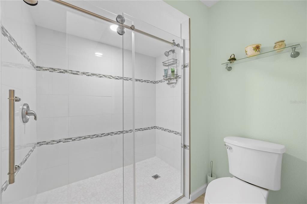 待售: $319,000 (3 贝兹, 2 浴室, 2006 平方英尺)