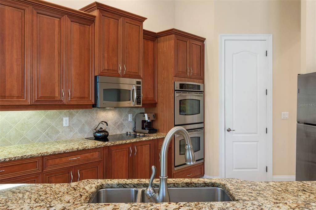 For Sale: $650,000 (3 beds, 2 baths, 2246 Square Feet)