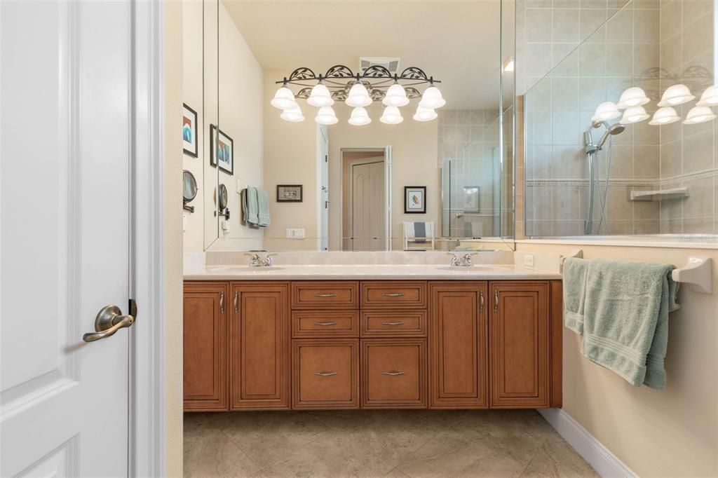 For Sale: $650,000 (3 beds, 2 baths, 2246 Square Feet)