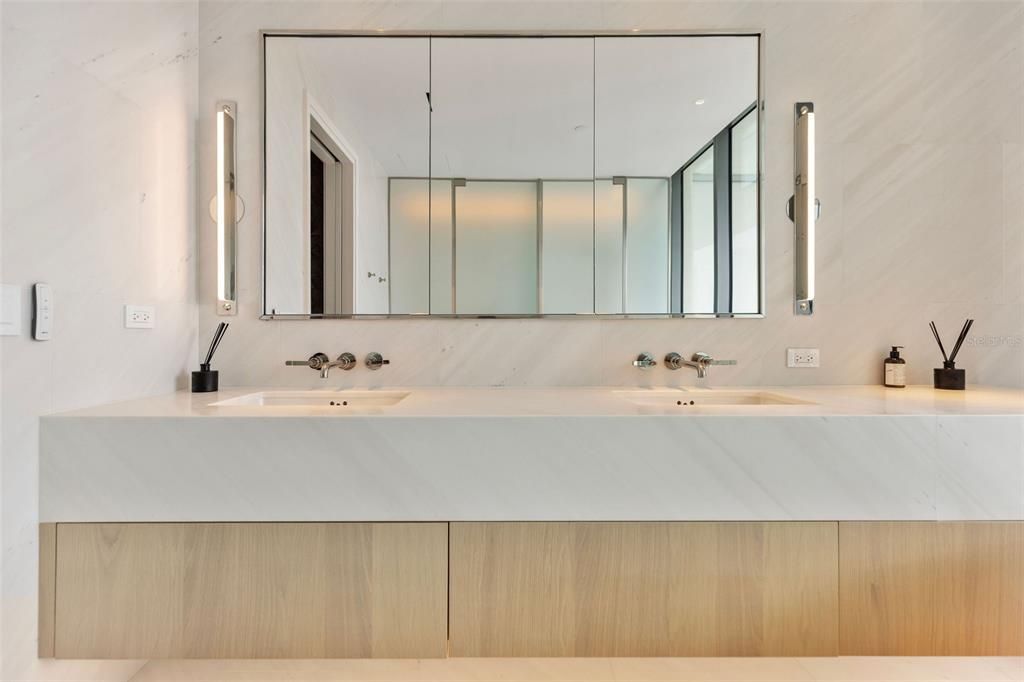 En Venta: $2,990,000 (2 camas, 2 baños, 1868 Pies cuadrados)