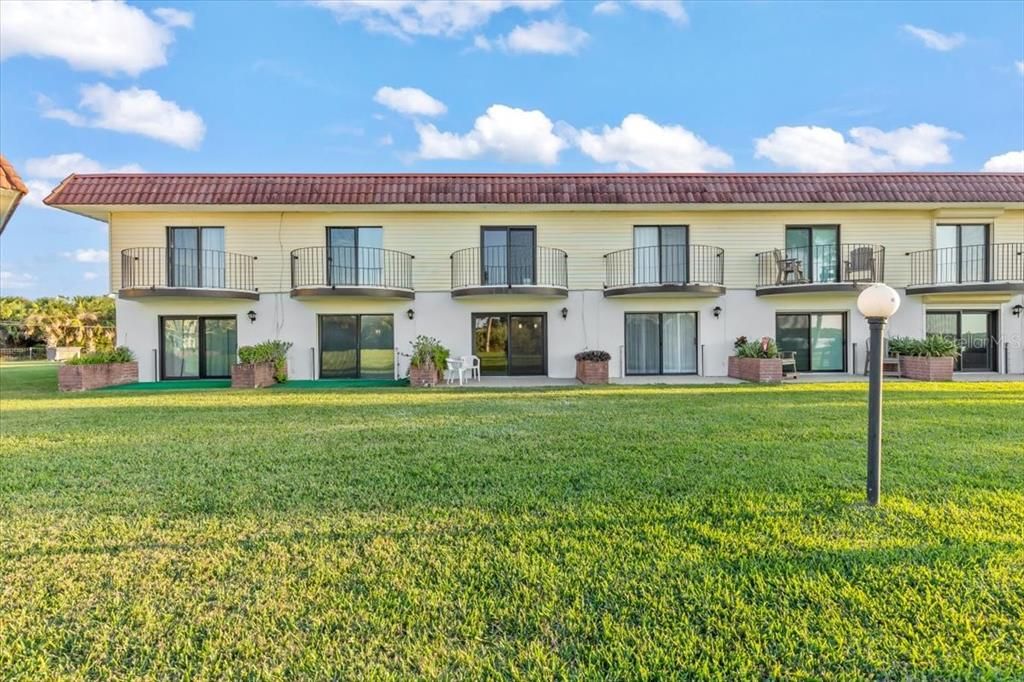 На продажу: $299,900 (2 спален, 2 ванн, 1184 Квадратных фут)