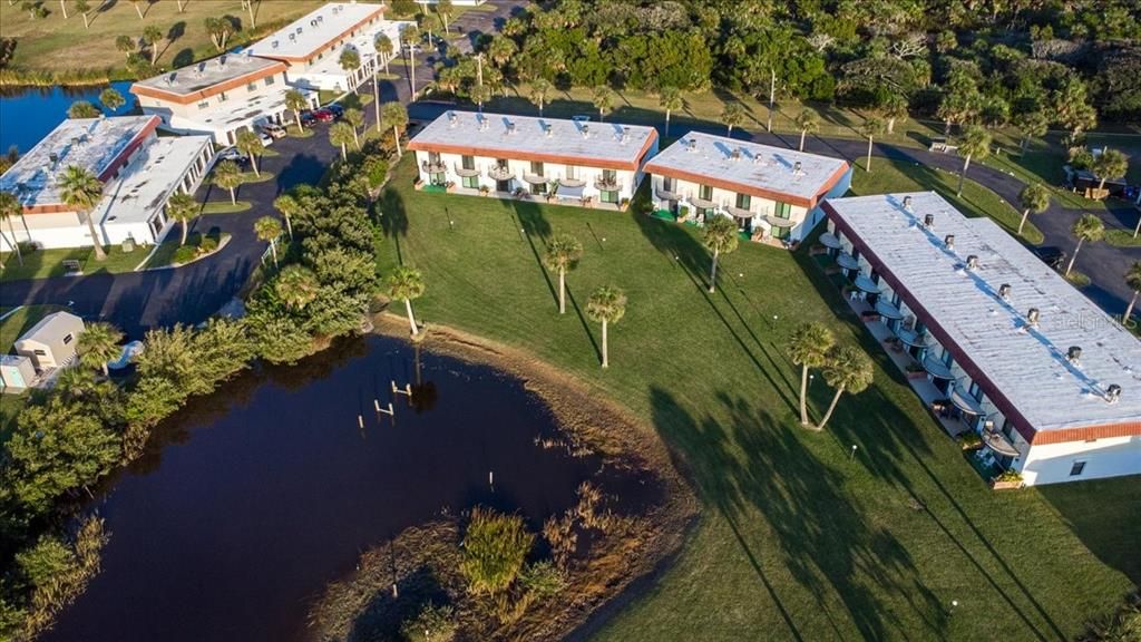 На продажу: $299,900 (2 спален, 2 ванн, 1184 Квадратных фут)