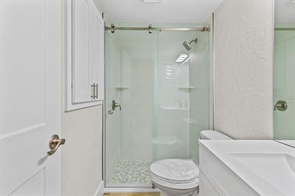 На продажу: $299,900 (2 спален, 2 ванн, 1184 Квадратных фут)