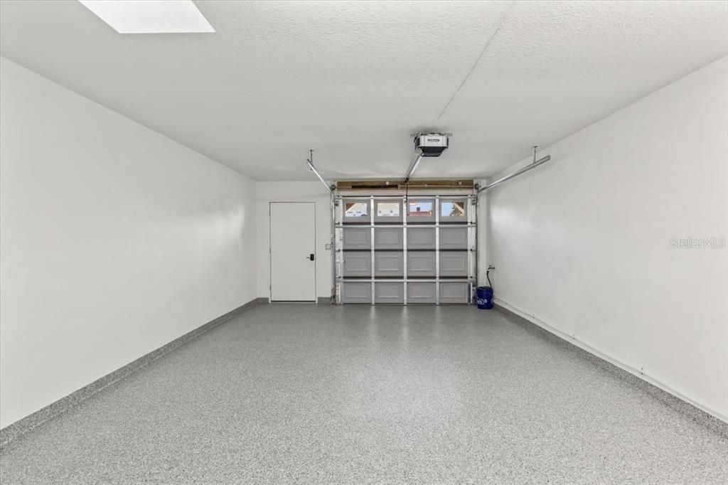 На продажу: $299,900 (2 спален, 2 ванн, 1184 Квадратных фут)