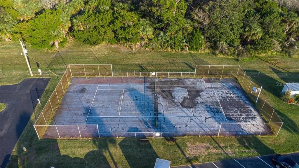 На продажу: $299,900 (2 спален, 2 ванн, 1184 Квадратных фут)