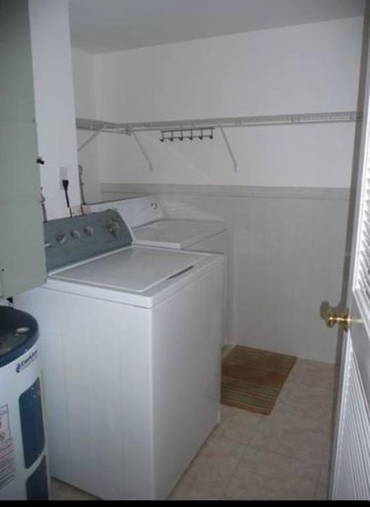 For Rent: $1,700 (2 beds, 2 baths, 1000 Square Feet)