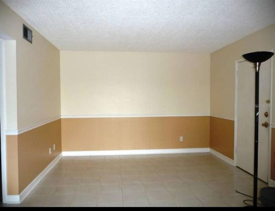 For Rent: $1,700 (2 beds, 2 baths, 1000 Square Feet)