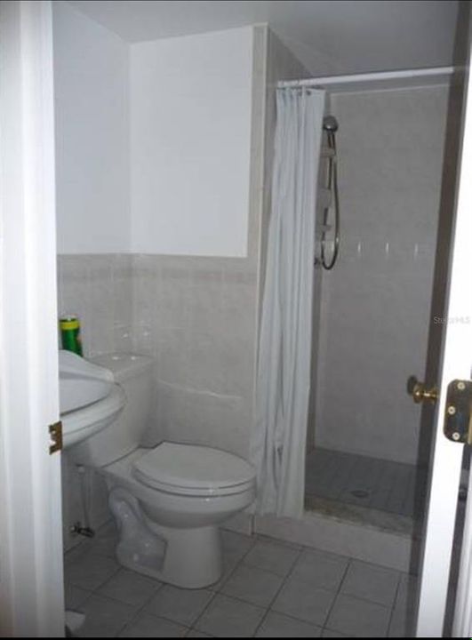 For Rent: $1,700 (2 beds, 2 baths, 1000 Square Feet)