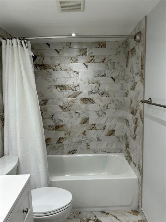 For Rent: $1,700 (2 beds, 2 baths, 1000 Square Feet)