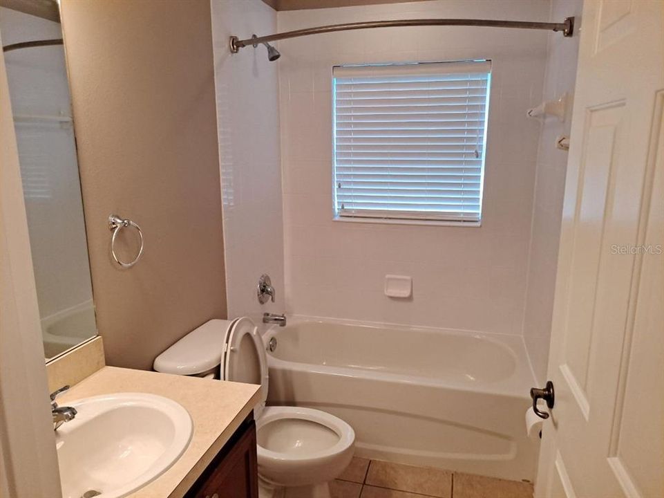 出租: $2,000 (3 贝兹, 2 浴室, 1472 平方英尺)