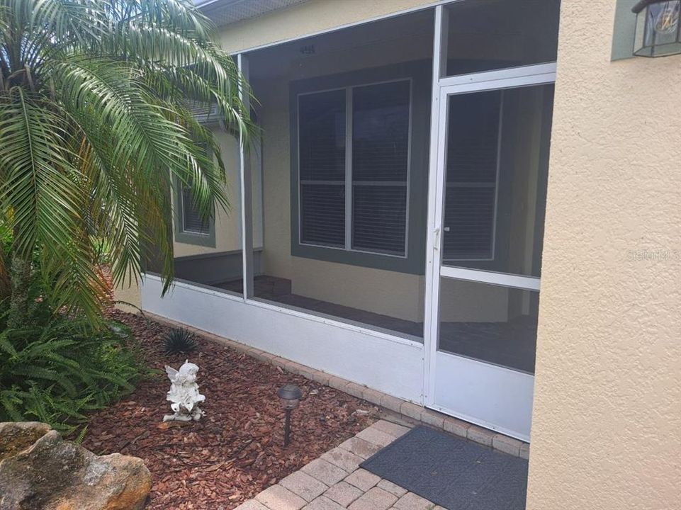 出租: $2,000 (3 贝兹, 2 浴室, 1472 平方英尺)