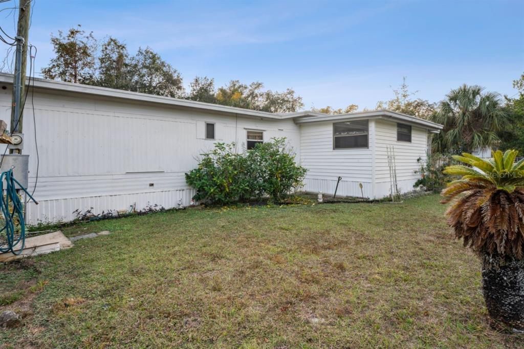 待售: $225,000 (4 贝兹, 3 浴室, 1464 平方英尺)