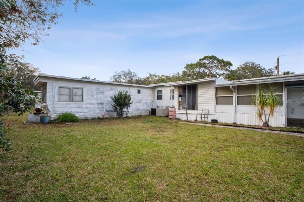 待售: $225,000 (4 贝兹, 3 浴室, 1464 平方英尺)