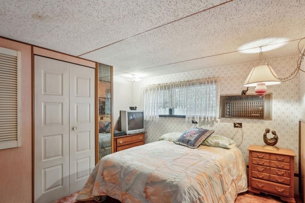 待售: $225,000 (4 贝兹, 3 浴室, 1464 平方英尺)