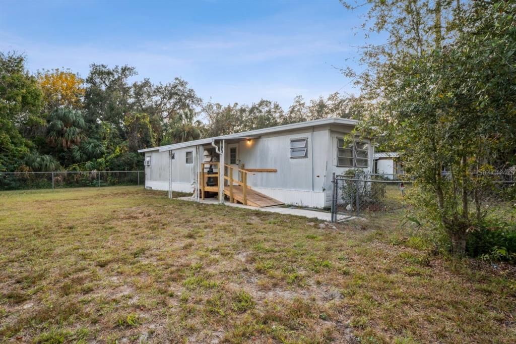 待售: $225,000 (4 贝兹, 3 浴室, 1464 平方英尺)