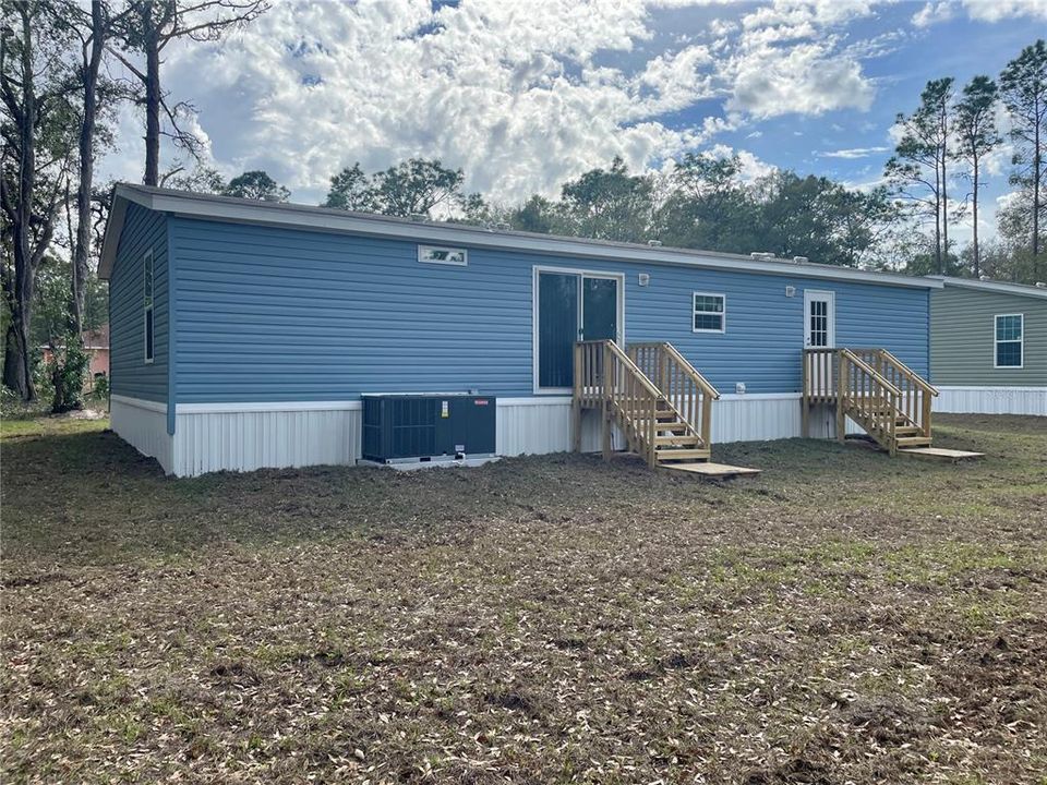 待售: $205,000 (4 贝兹, 2 浴室, 1378 平方英尺)