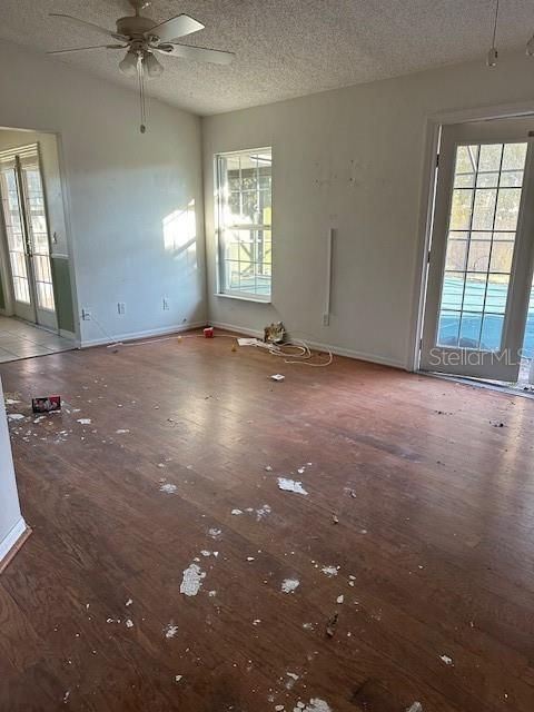 For Sale: $225,500 (3 beds, 2 baths, 1173 Square Feet)