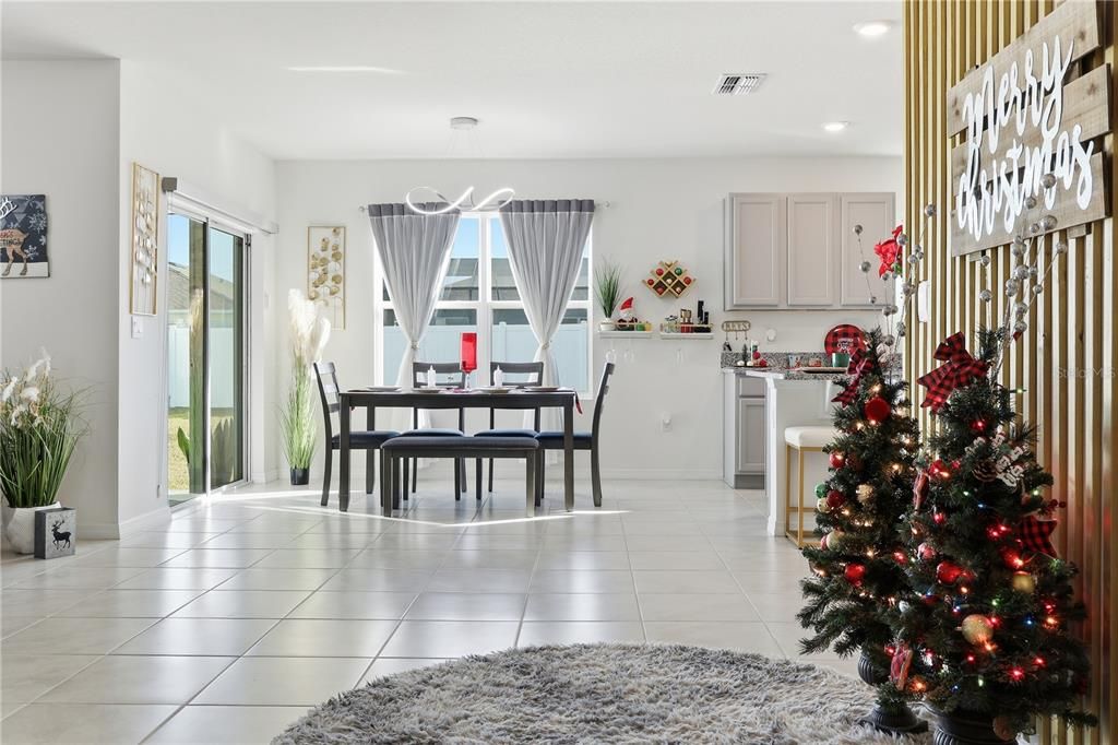 For Sale: $415,000 (4 beds, 3 baths, 2748 Square Feet)