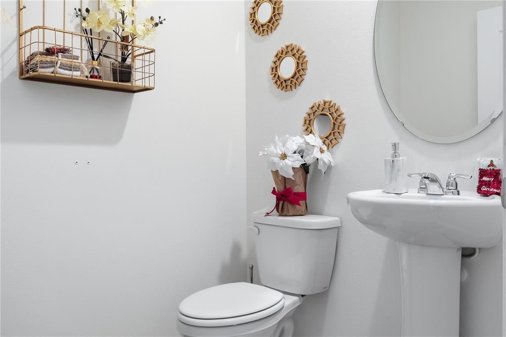 For Sale: $415,000 (4 beds, 3 baths, 2748 Square Feet)