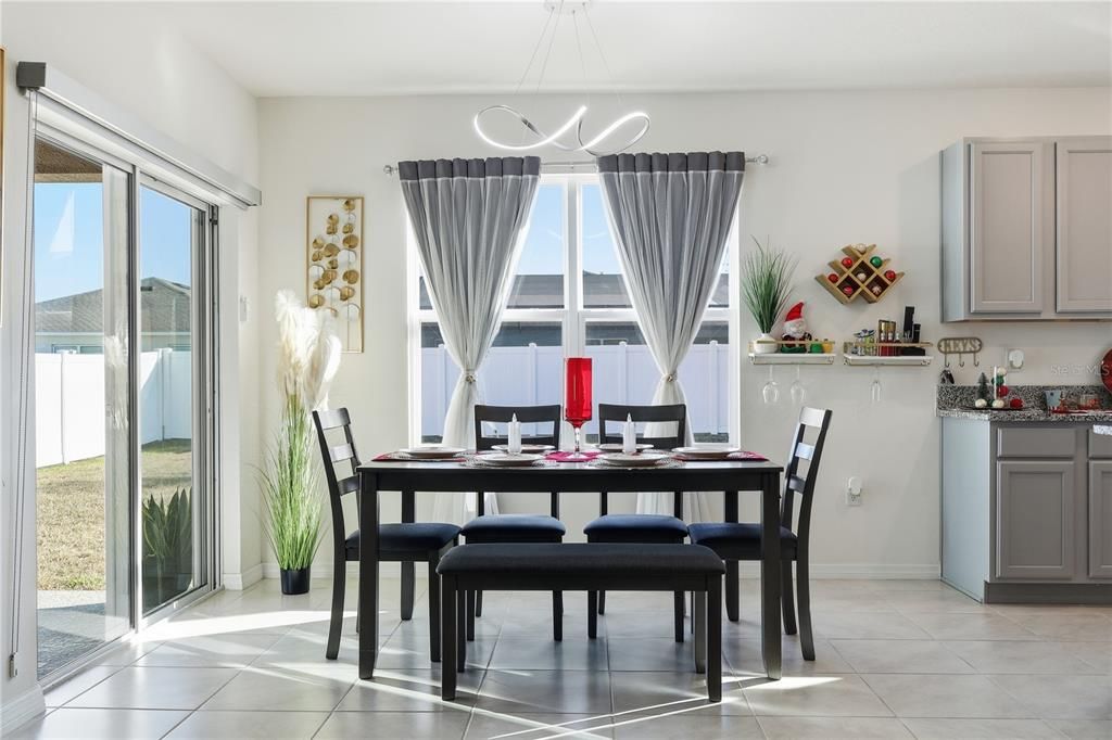 For Sale: $415,000 (4 beds, 3 baths, 2748 Square Feet)