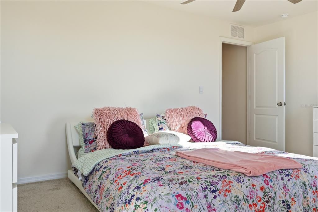 For Sale: $415,000 (4 beds, 3 baths, 2748 Square Feet)