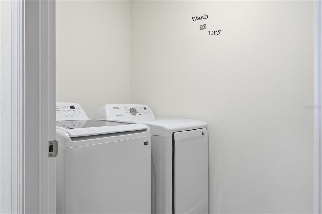 For Sale: $415,000 (4 beds, 3 baths, 2748 Square Feet)