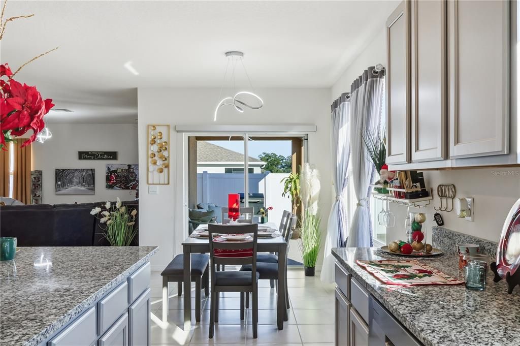 For Sale: $415,000 (4 beds, 3 baths, 2748 Square Feet)