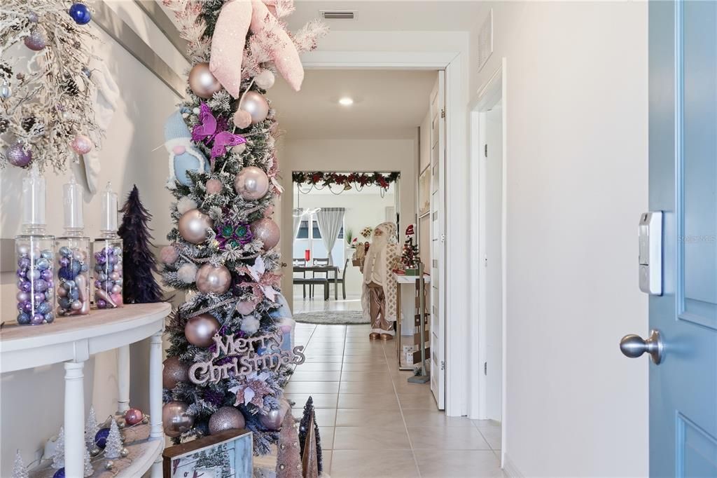 For Sale: $415,000 (4 beds, 3 baths, 2748 Square Feet)