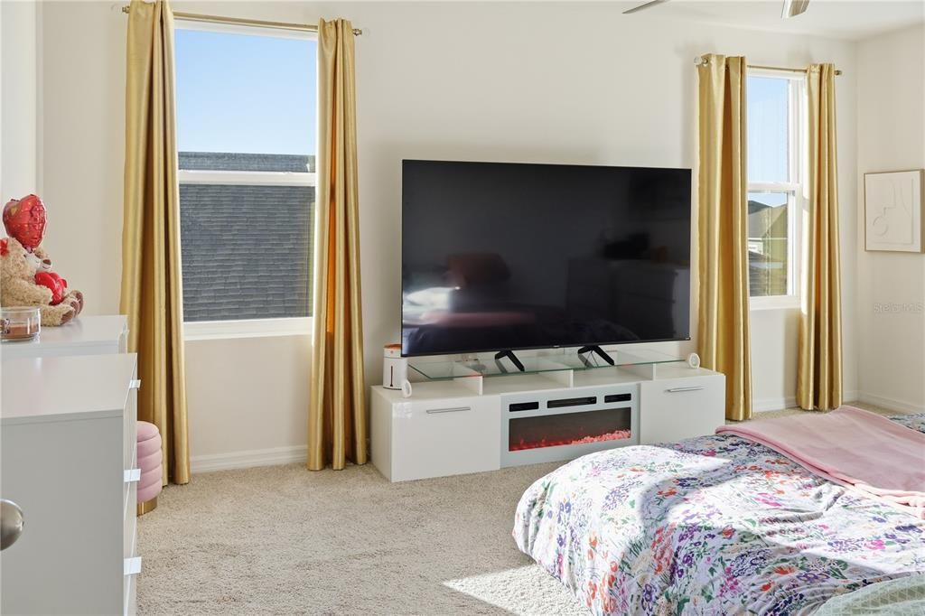 For Sale: $415,000 (4 beds, 3 baths, 2748 Square Feet)