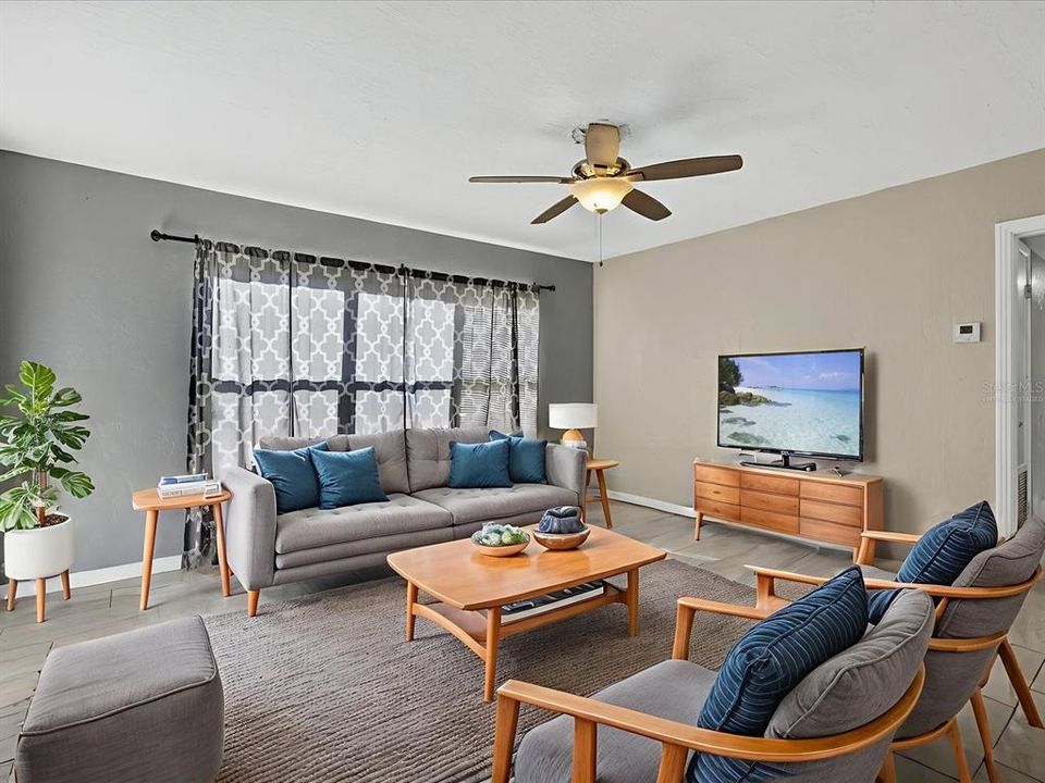 En Venta: $240,000 (4 camas, 1 baños, 1532 Pies cuadrados)