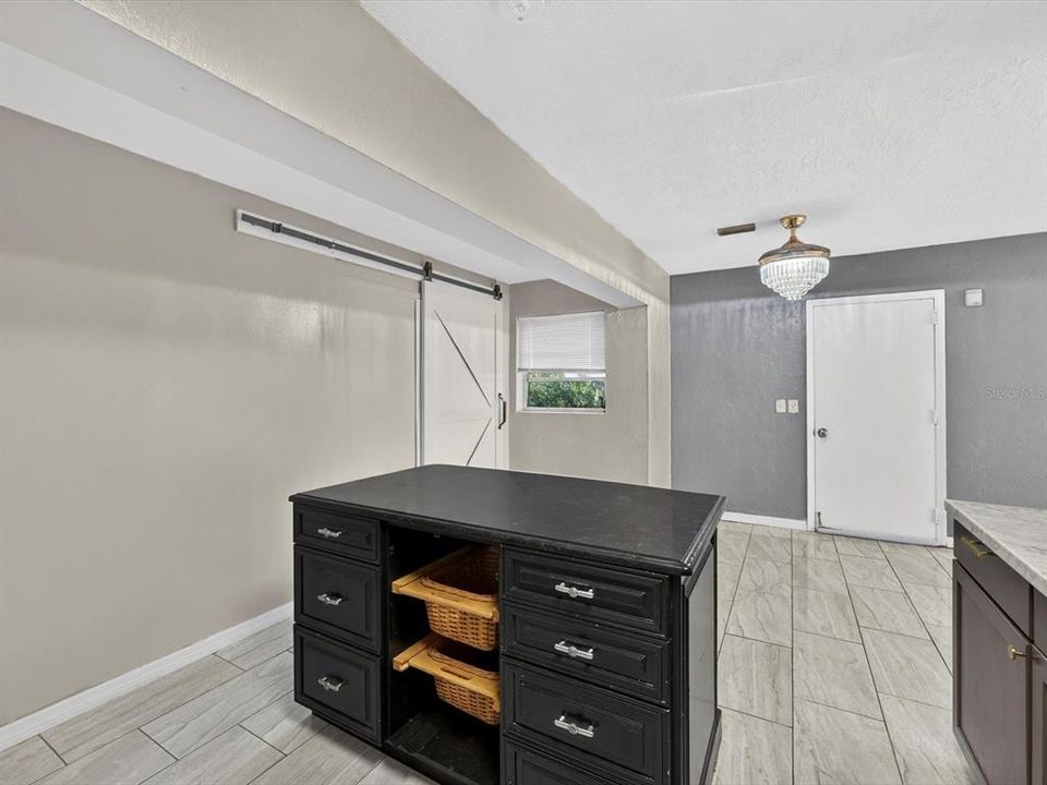 En Venta: $240,000 (4 camas, 1 baños, 1532 Pies cuadrados)