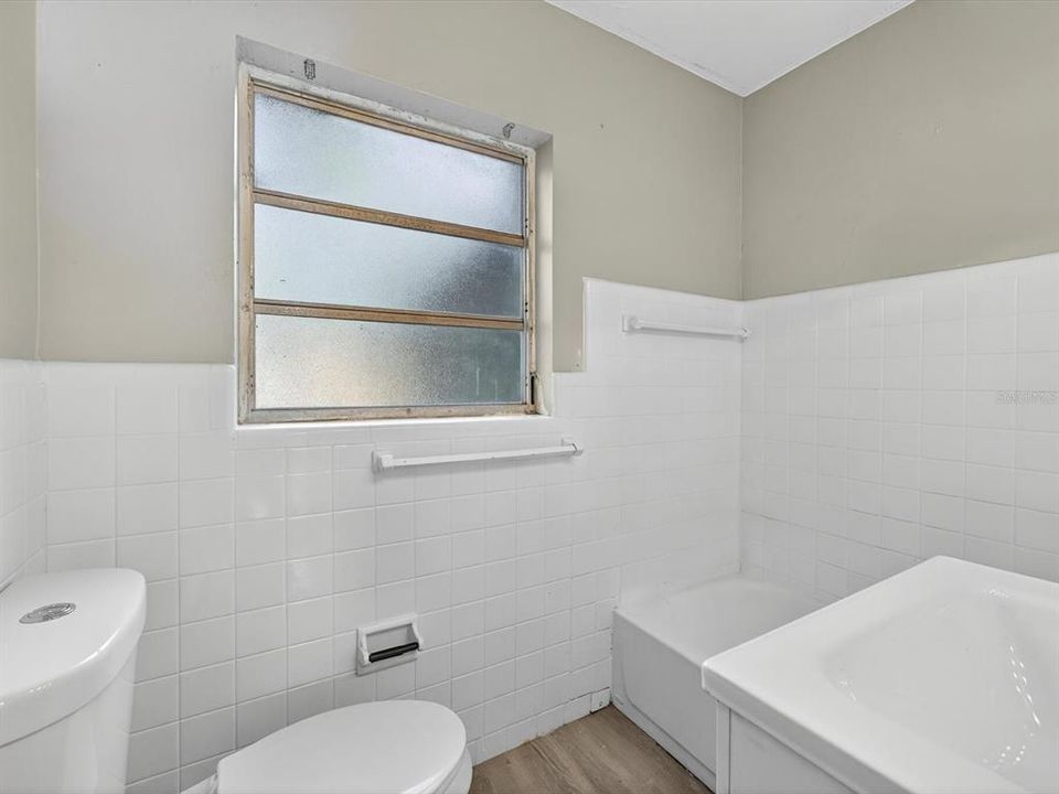 En Venta: $240,000 (4 camas, 1 baños, 1532 Pies cuadrados)