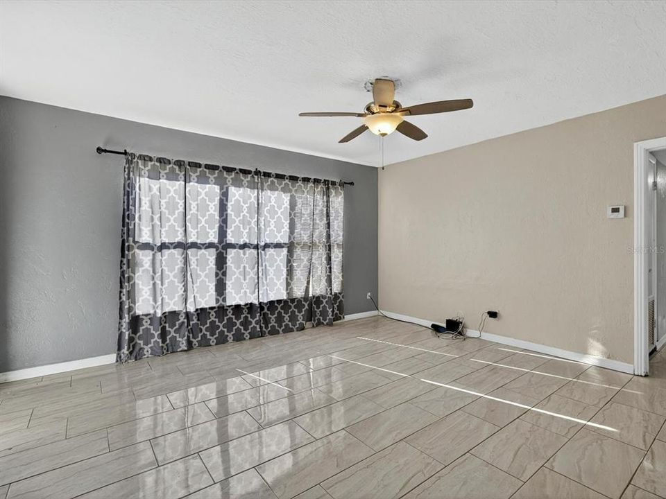 En Venta: $240,000 (4 camas, 1 baños, 1532 Pies cuadrados)