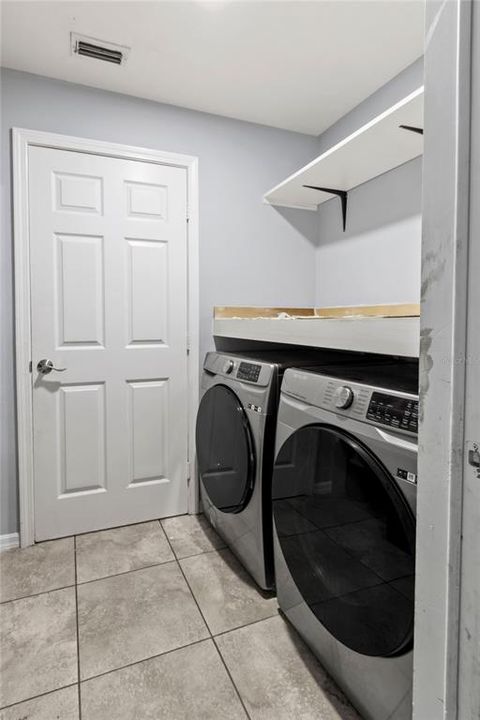 待售: $399,900 (4 贝兹, 2 浴室, 1710 平方英尺)