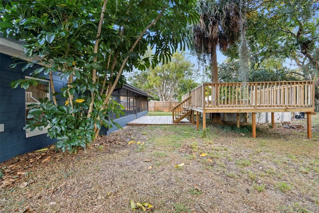 待售: $350,000 (4 贝兹, 2 浴室, 1980 平方英尺)