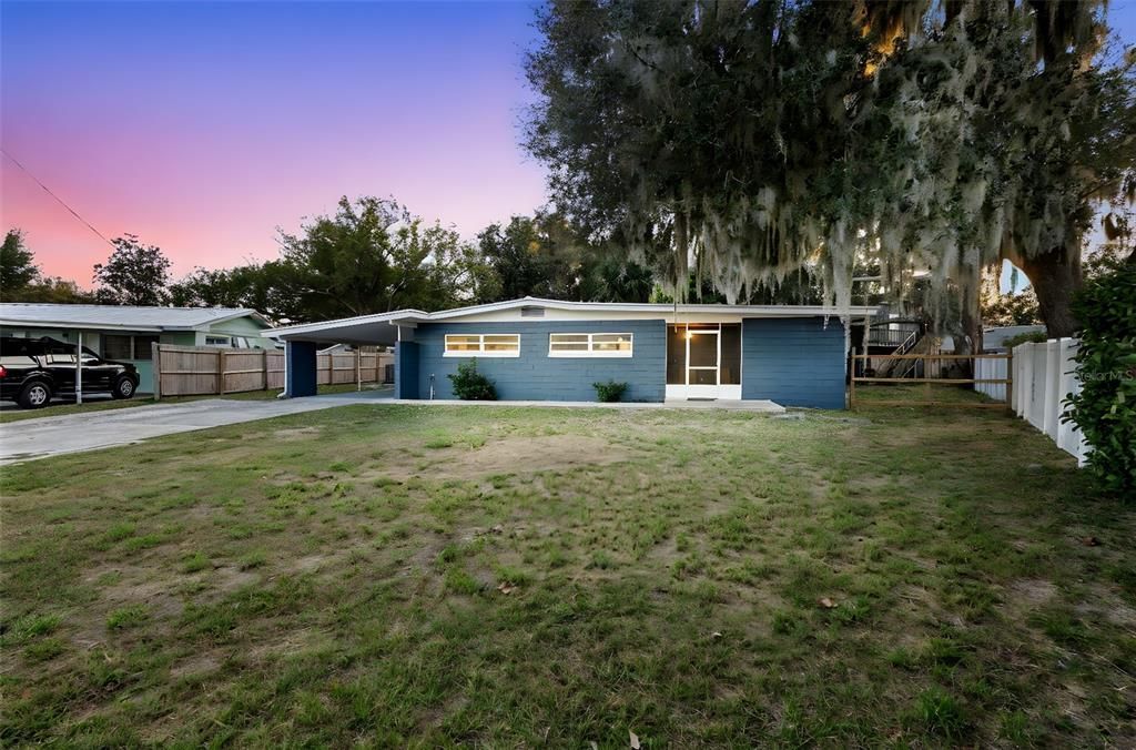 待售: $350,000 (4 贝兹, 2 浴室, 1980 平方英尺)