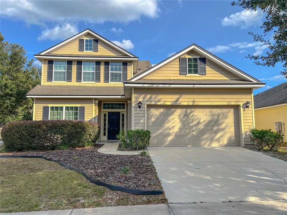 For Rent: $2,800 (5 beds, 3 baths, 2736 Square Feet)