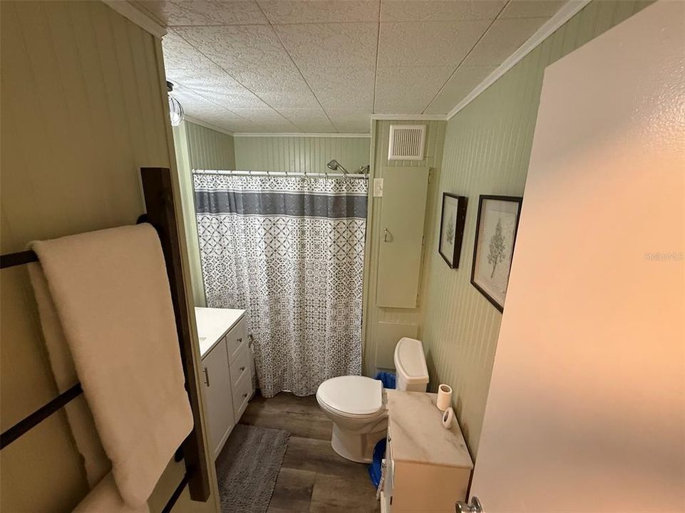 На продажу: $149,900 (3 спален, 2 ванн, 984 Квадратных фут)