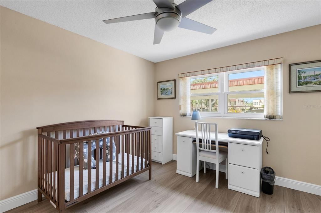 For Sale: $222,900 (2 beds, 1 baths, 1285 Square Feet)