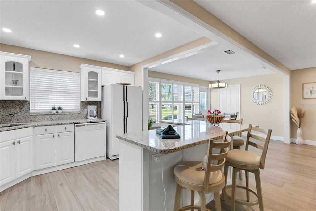 For Sale: $222,900 (2 beds, 1 baths, 1285 Square Feet)