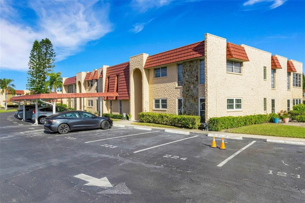 For Sale: $222,900 (2 beds, 1 baths, 1285 Square Feet)