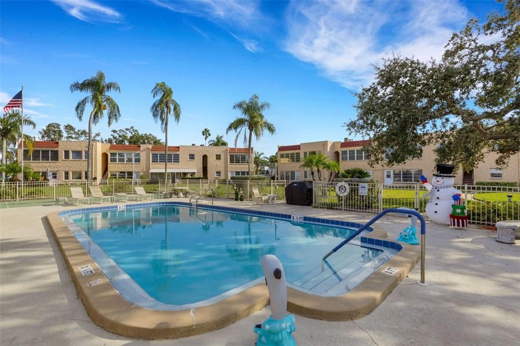 For Sale: $222,900 (2 beds, 1 baths, 1285 Square Feet)