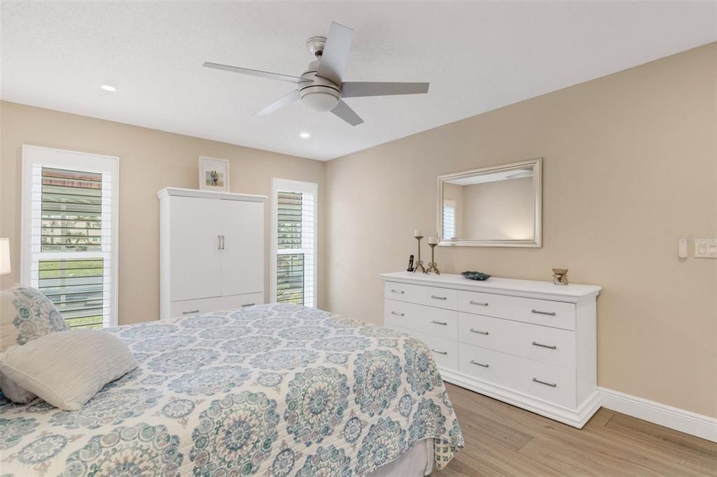 For Sale: $222,900 (2 beds, 1 baths, 1285 Square Feet)