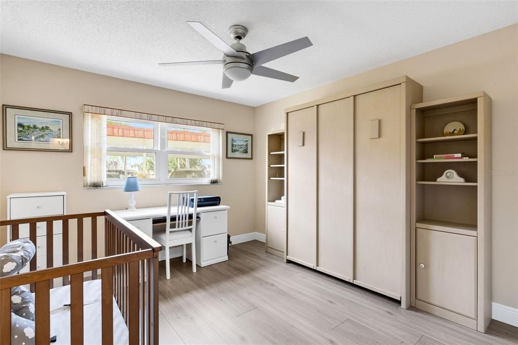 For Sale: $222,900 (2 beds, 1 baths, 1285 Square Feet)