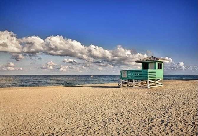 For Rent: $6,500 (3 beds, 3 baths, 3136 Square Feet)