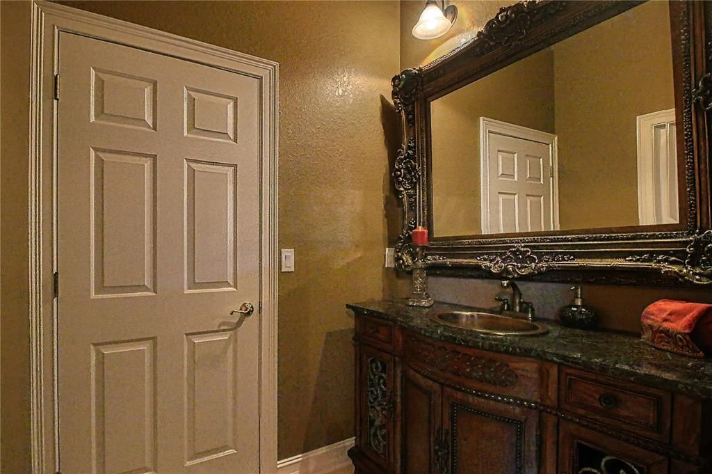 For Rent: $6,500 (3 beds, 3 baths, 3136 Square Feet)