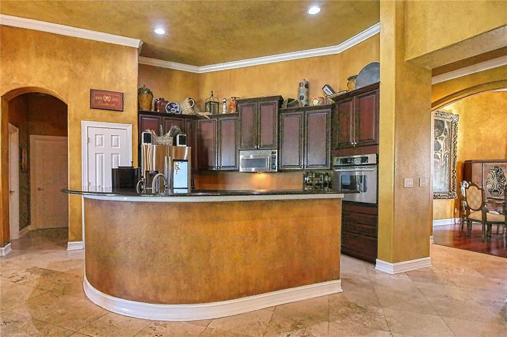 For Rent: $6,500 (3 beds, 3 baths, 3136 Square Feet)